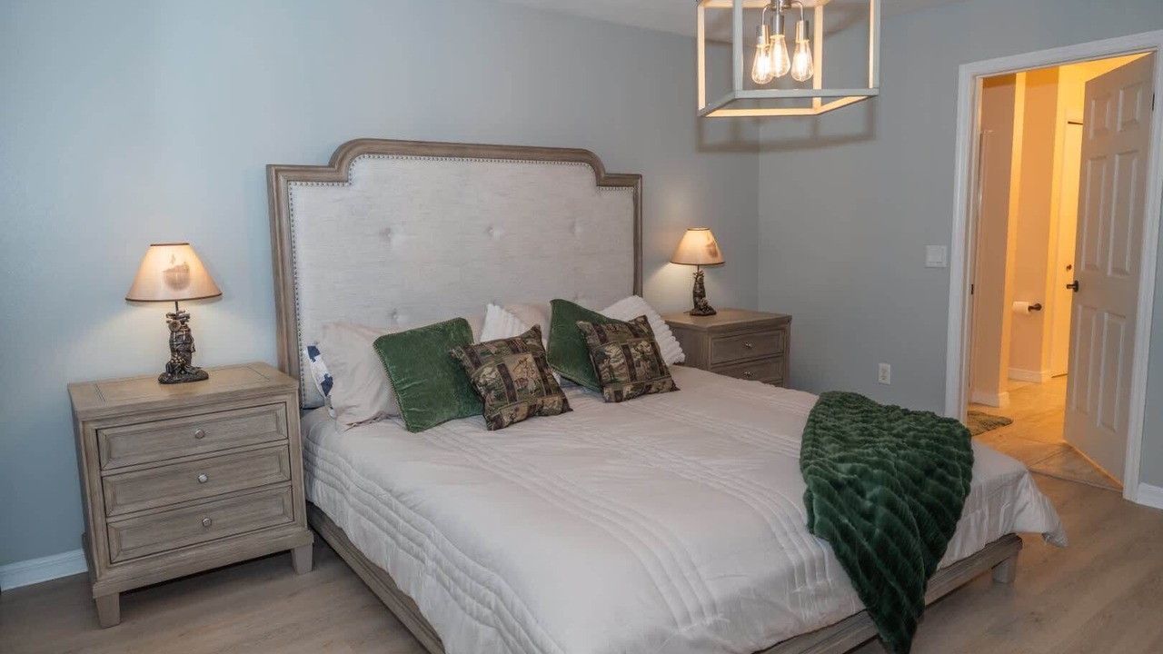 Photo of Bedroom in Tall Trees