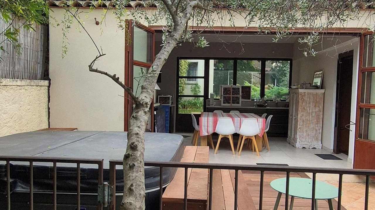 Photo of Patio Balcony in Chateauneuf-de-Gadagne