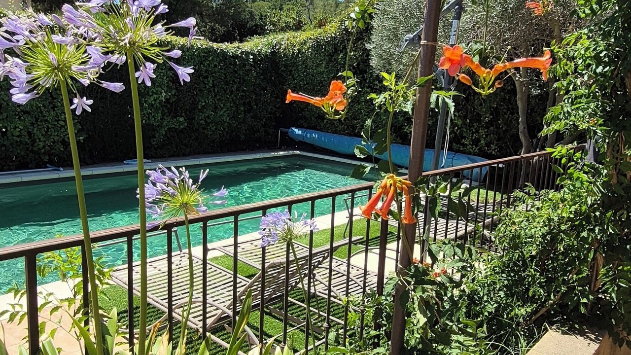 Photo of Outdoor in Chateauneuf-de-Gadagne