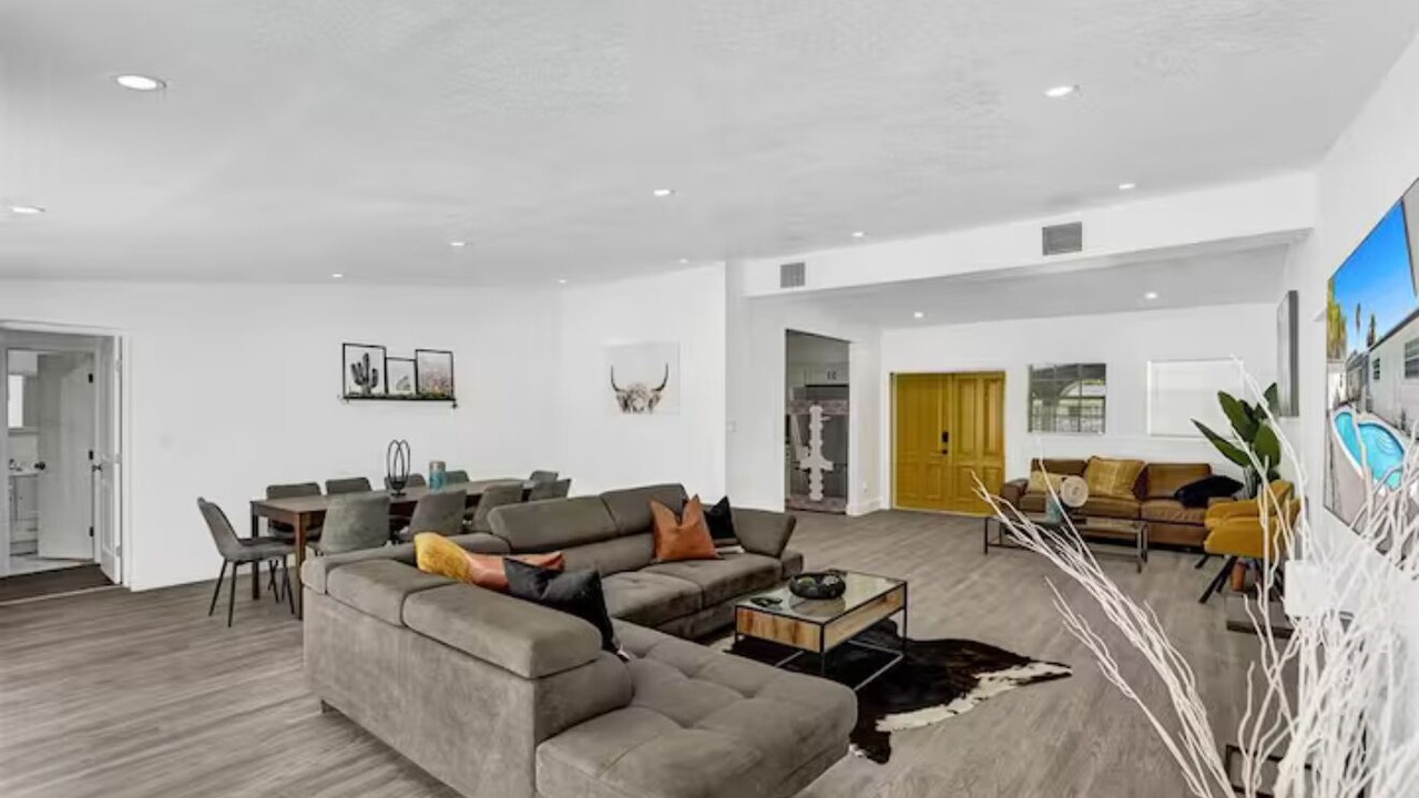 Photo of Livingroom in Ives Estates