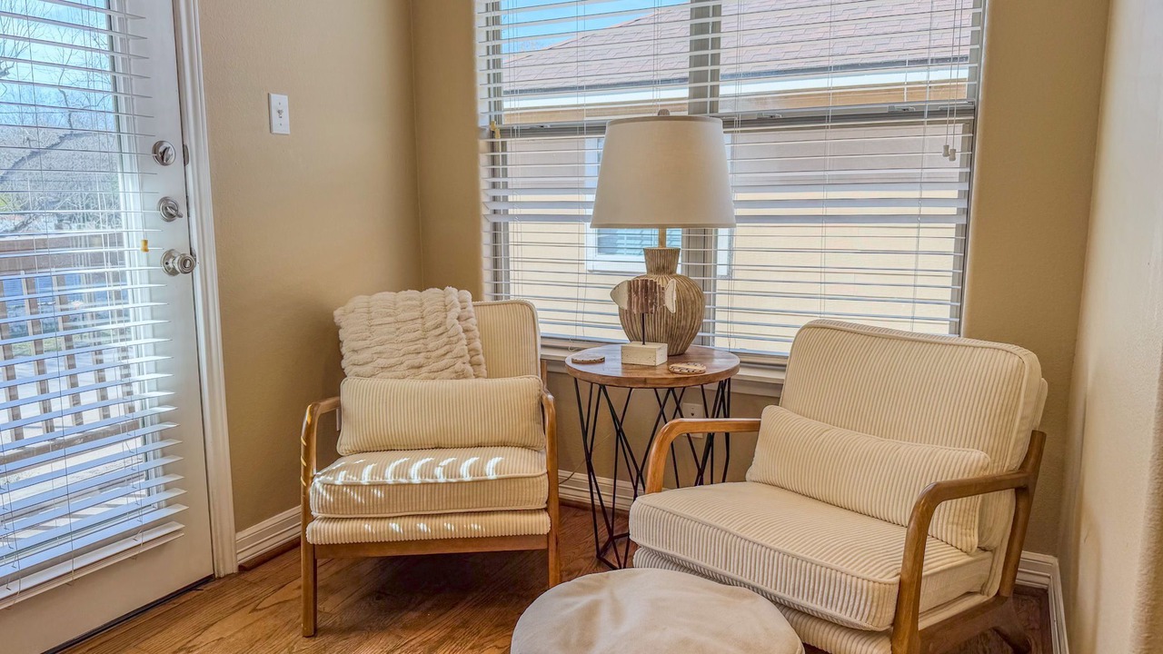 Photo of Livingroom in West Congress
