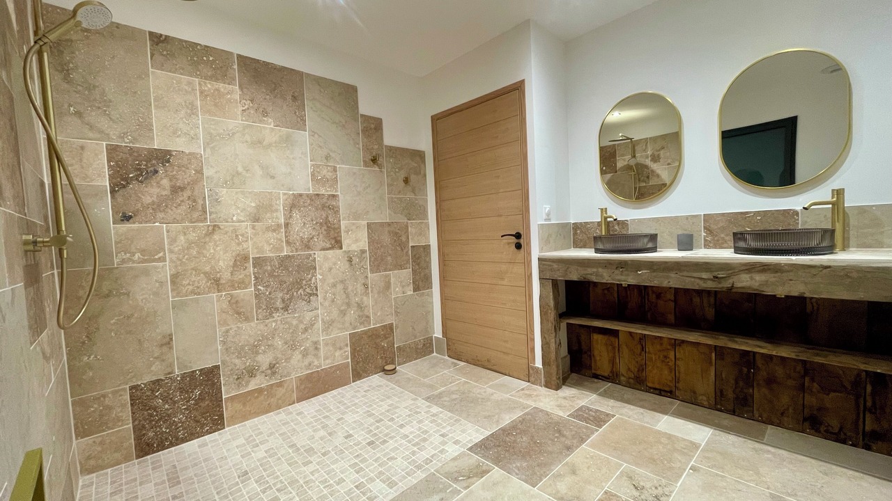 Photo of Bathroom in Saint-Saens