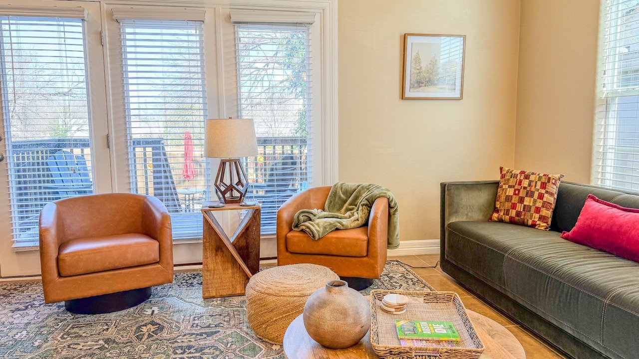 Photo of Livingroom in West Congress