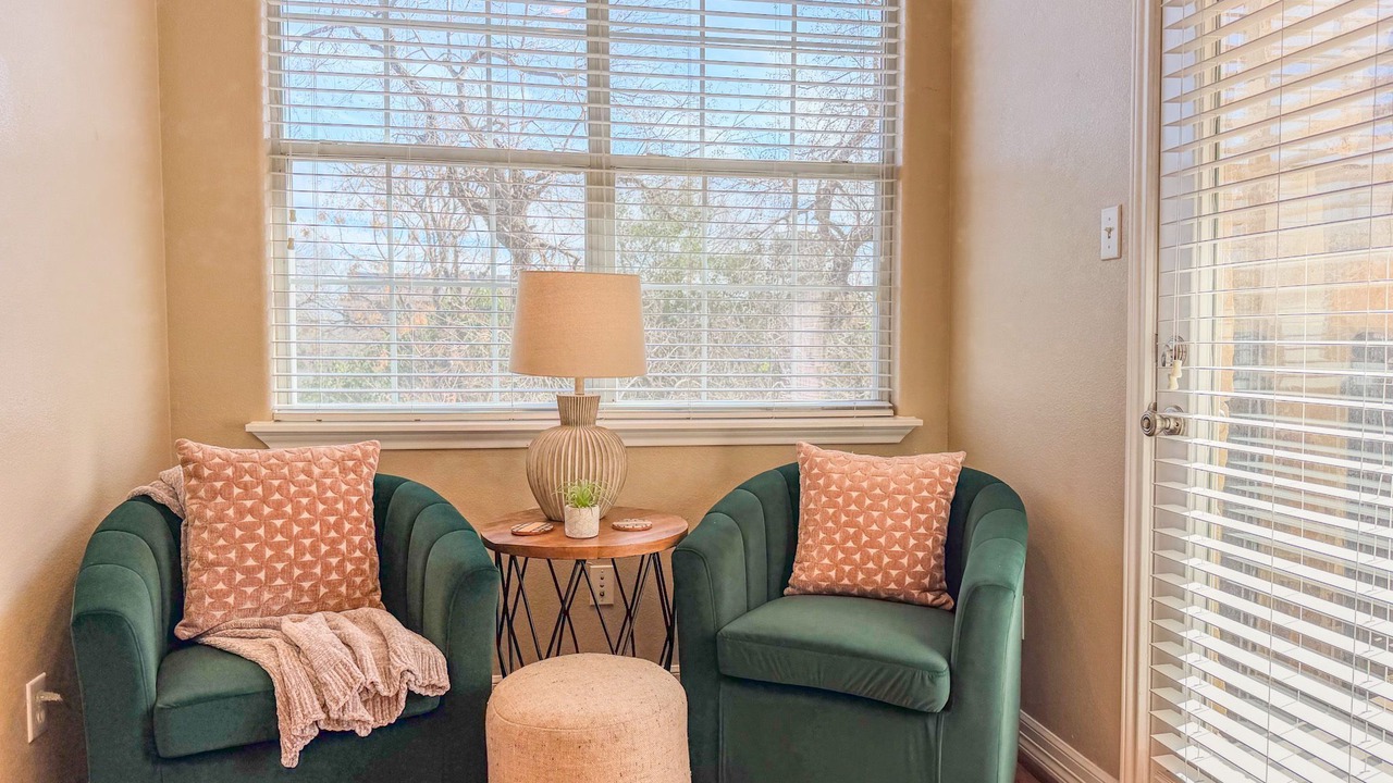 Photo of Livingroom in West Congress