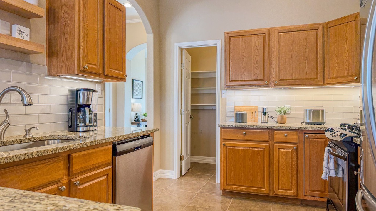 Photo of Kitchen in West Congress