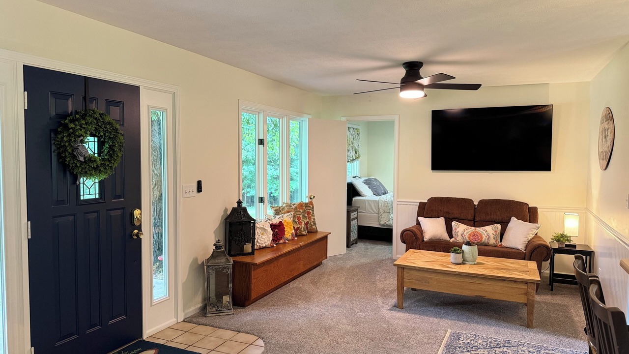 Photo of Livingroom in Perks