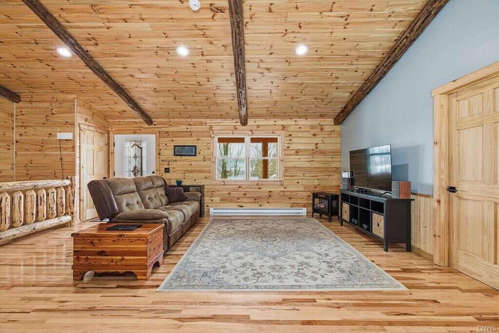 Photo of Livingroom in West Eaton