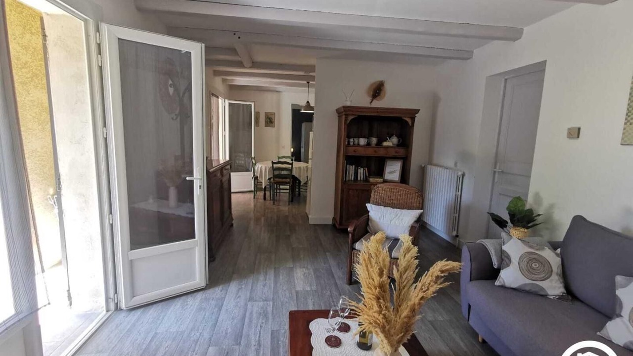 Photo of Livingroom in Cournonsec