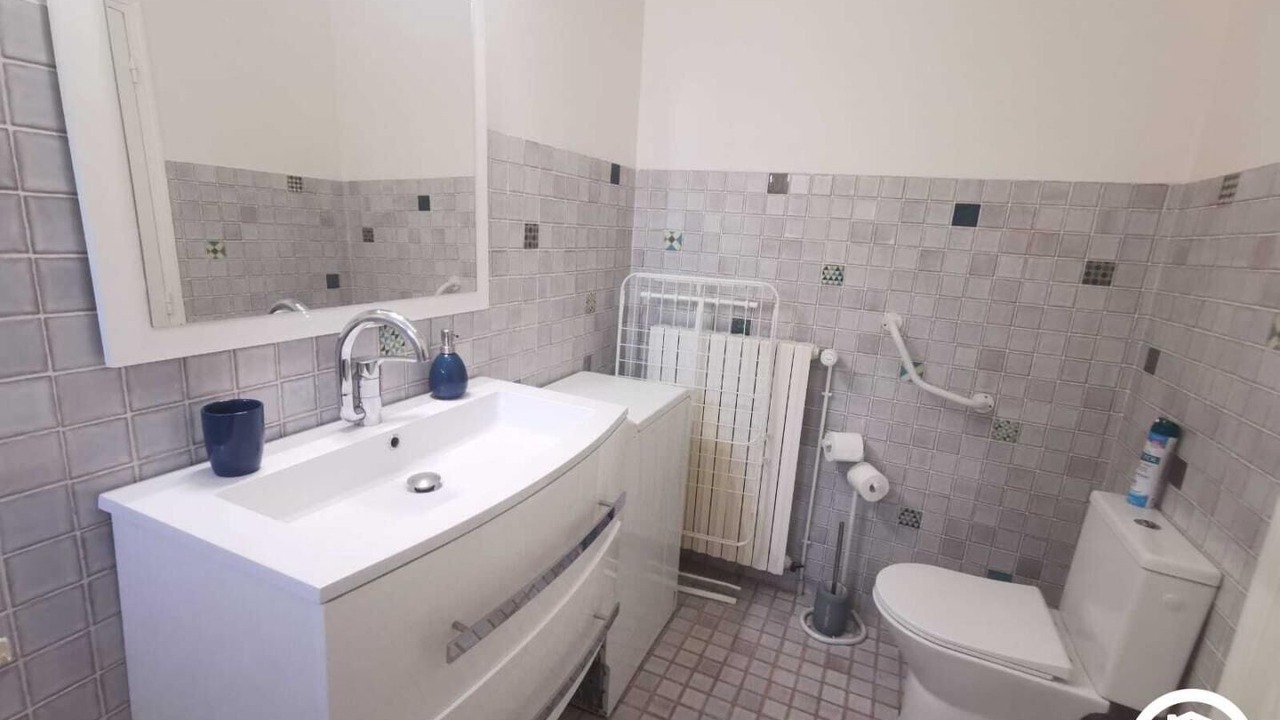 Photo of Bathroom in Cournonsec