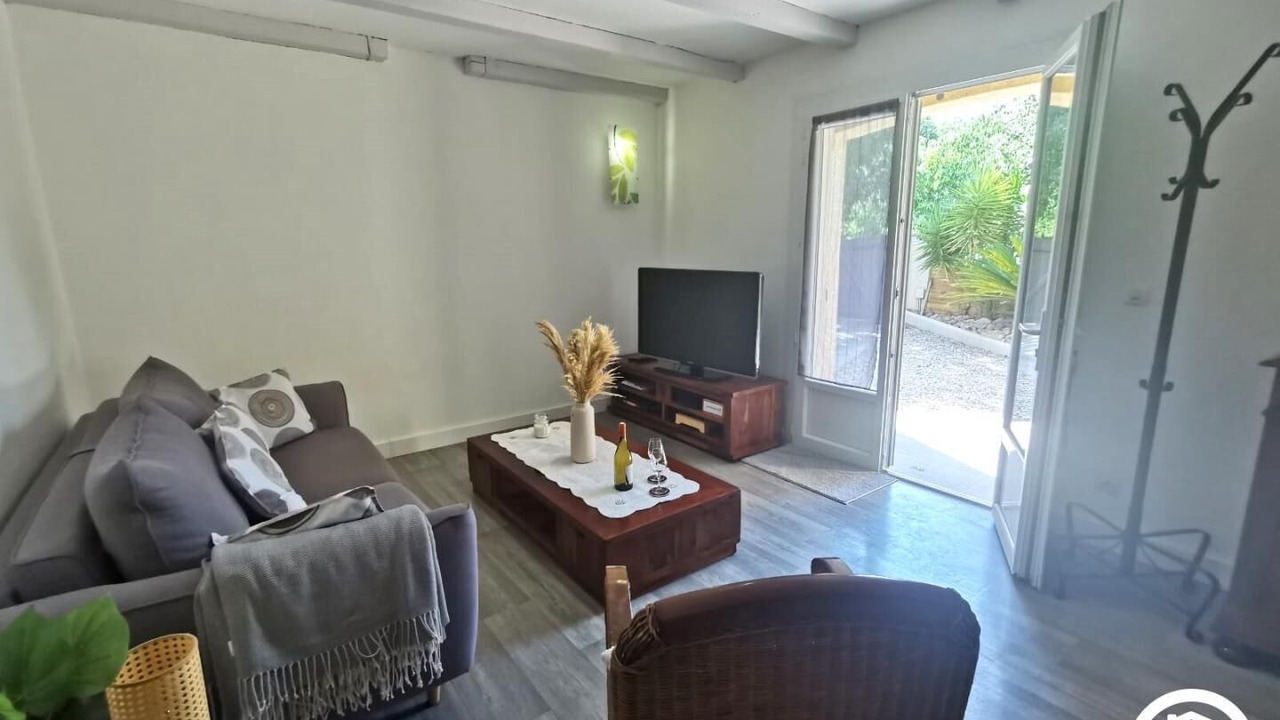 Photo of Livingroom in Cournonsec