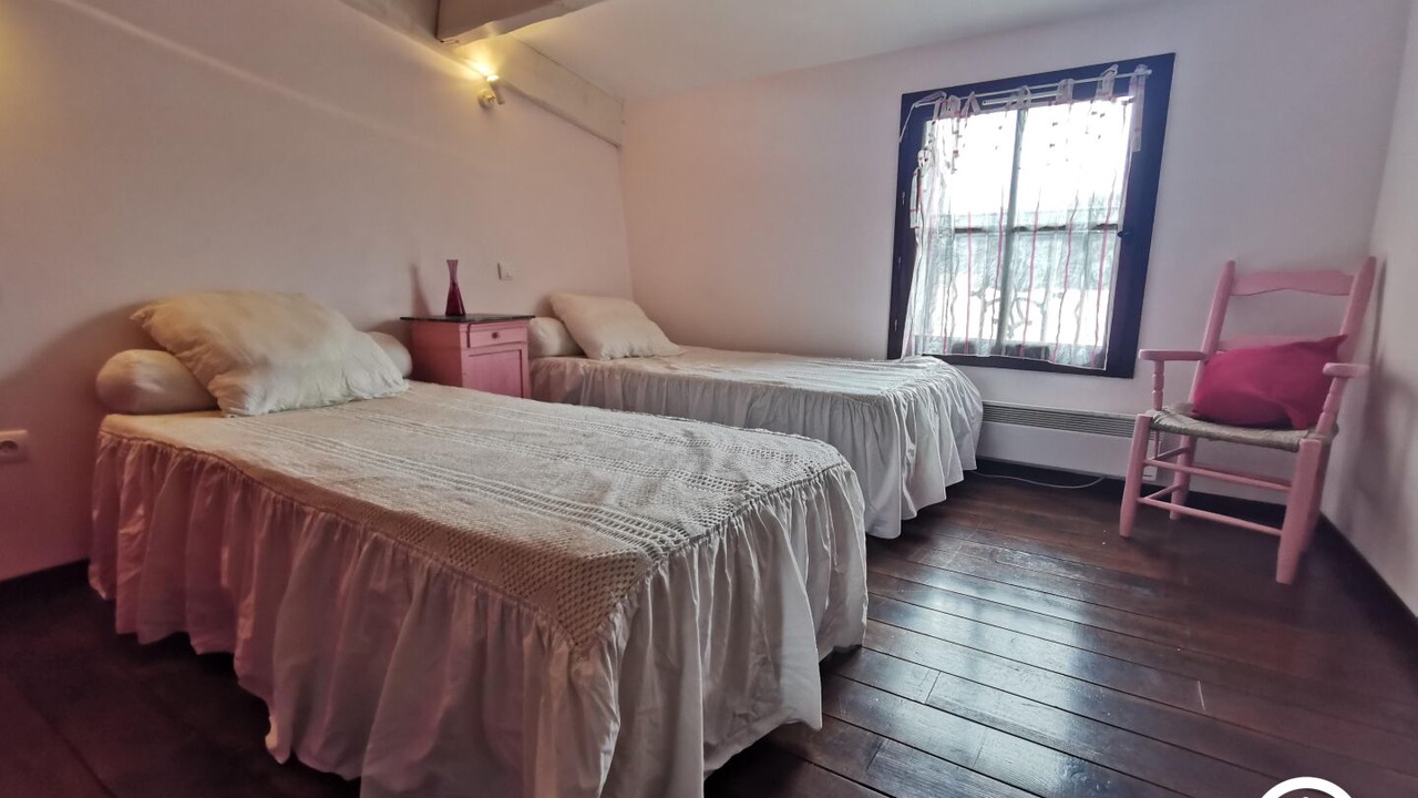 Photo of Bedroom in Cabrerolles