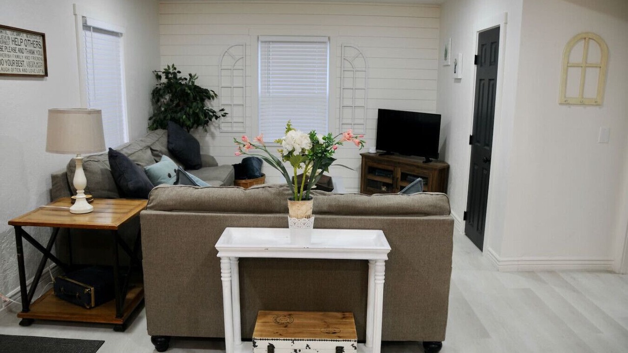 Photo of Livingroom in South Salt Lake