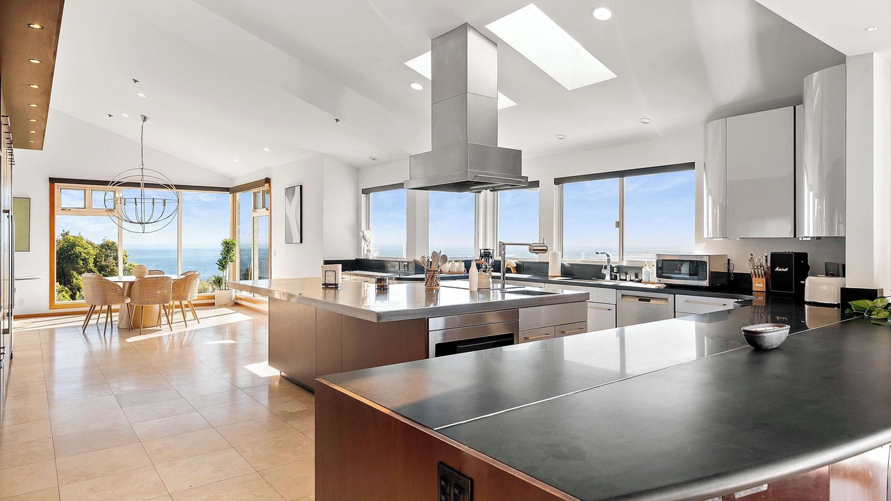 Photo of Kitchen in Central Malibu