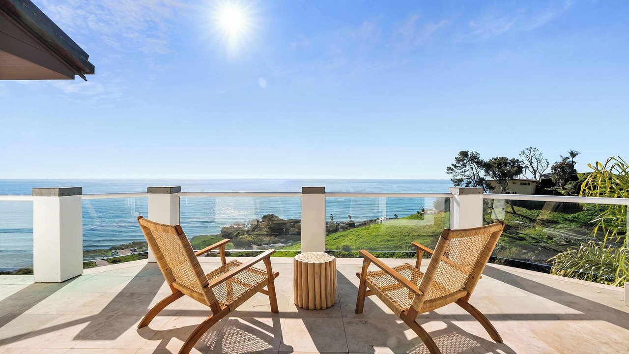 Photo of Patio Balcony in Central Malibu
