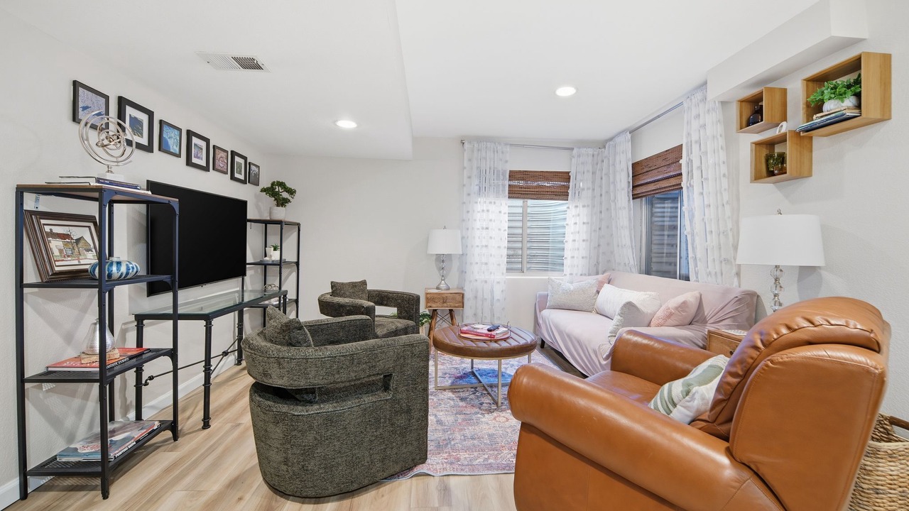 Photo of Livingroom in Castle Rock