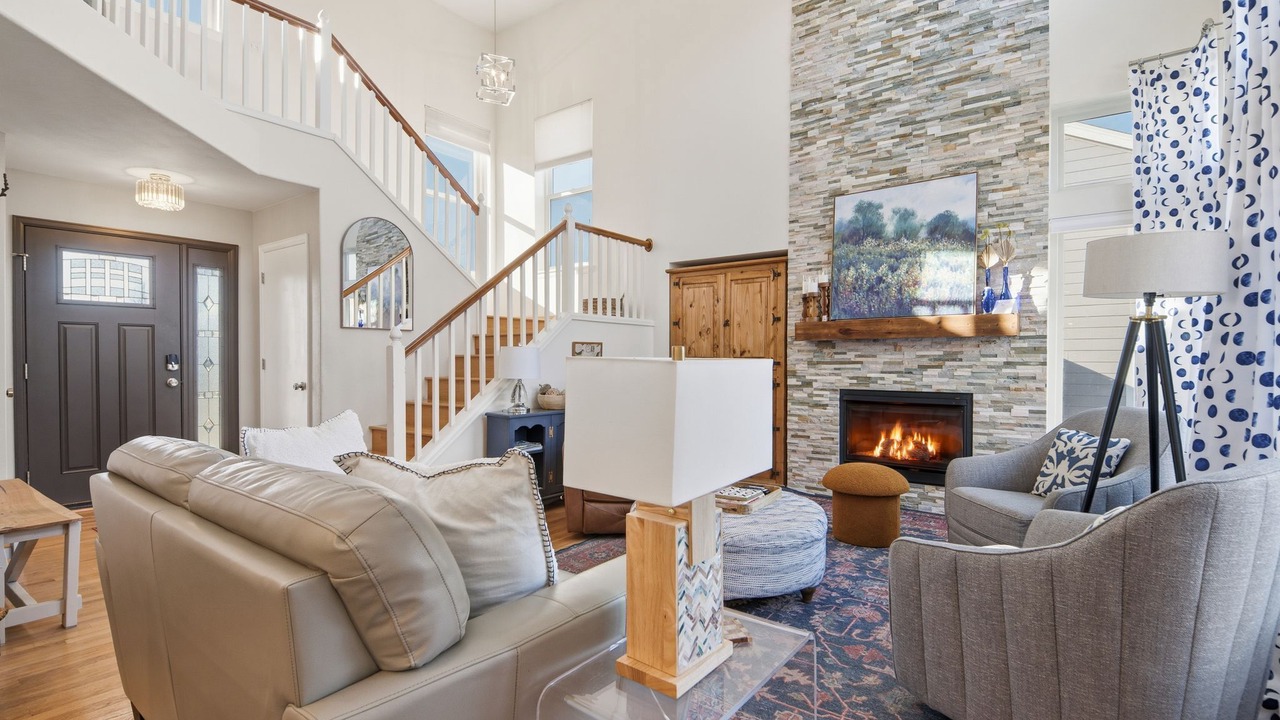 Photo of Livingroom in Castle Rock