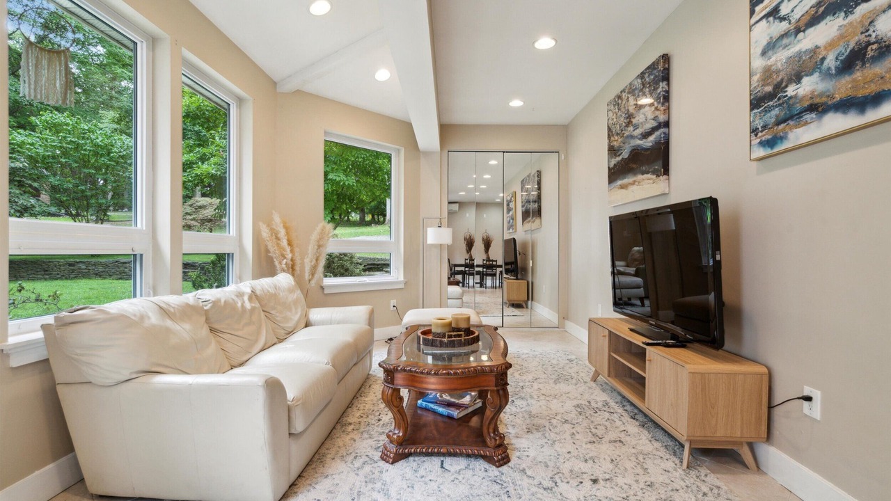 Photo of Livingroom in Langhorne