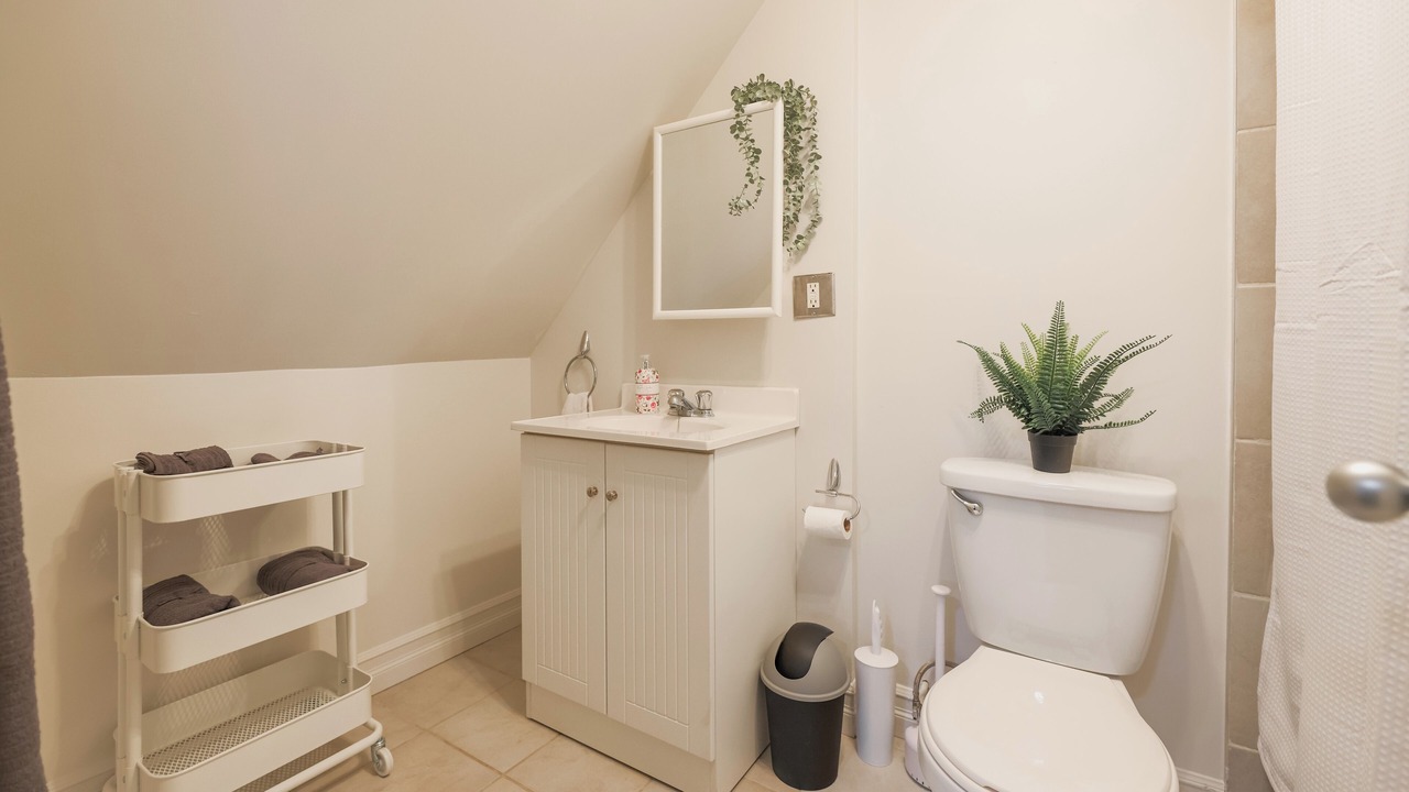 Photo of Bathroom in Longueuil