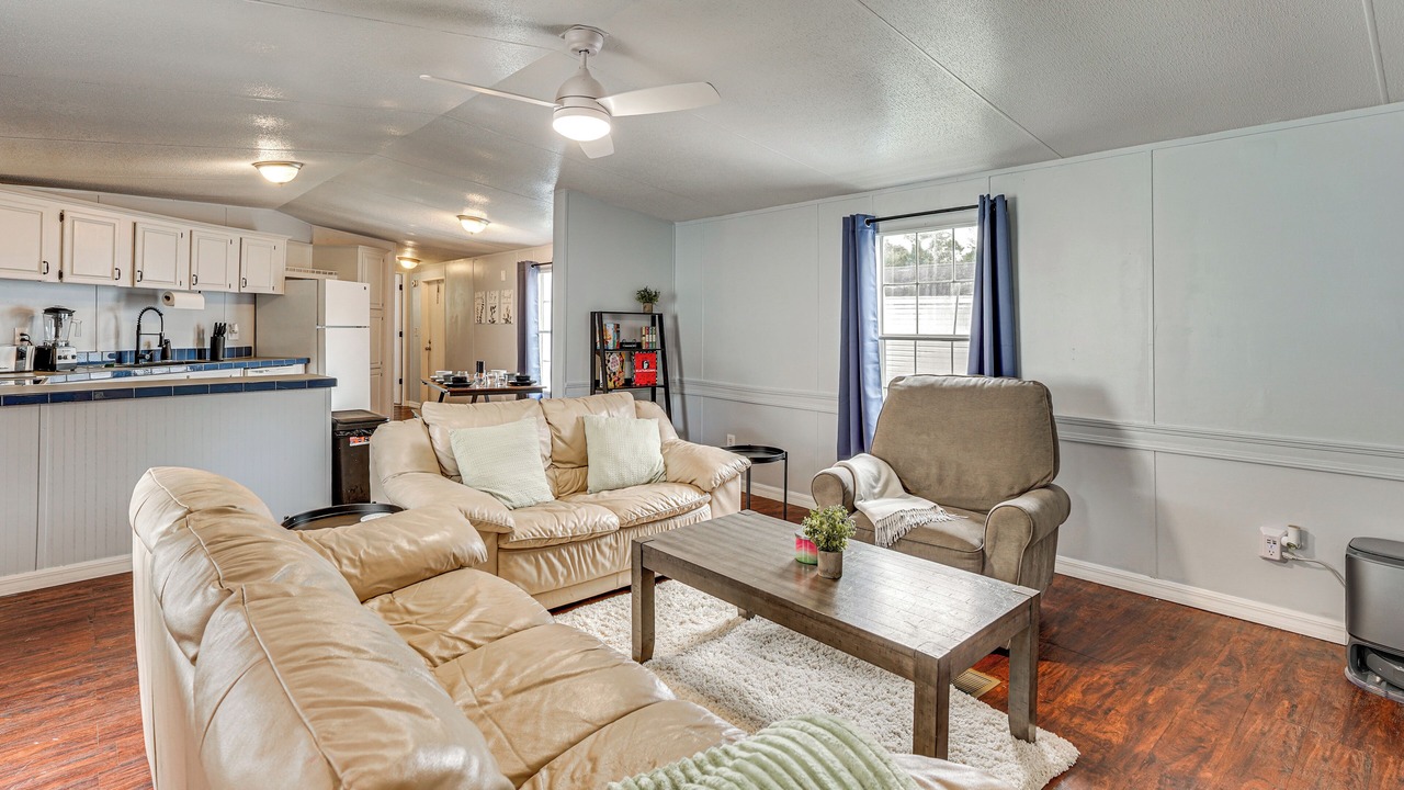 Photo of Livingroom in Gainesville