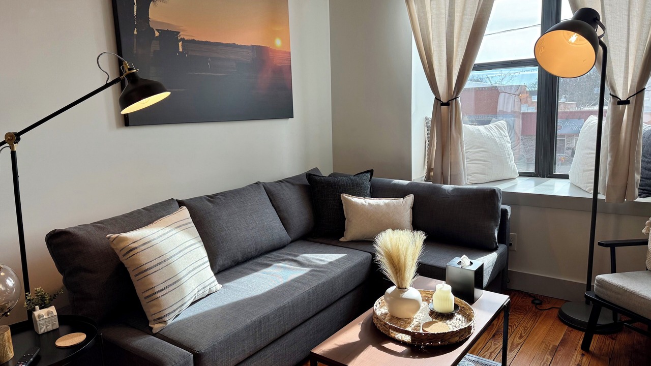 Photo of Livingroom in Burlingame