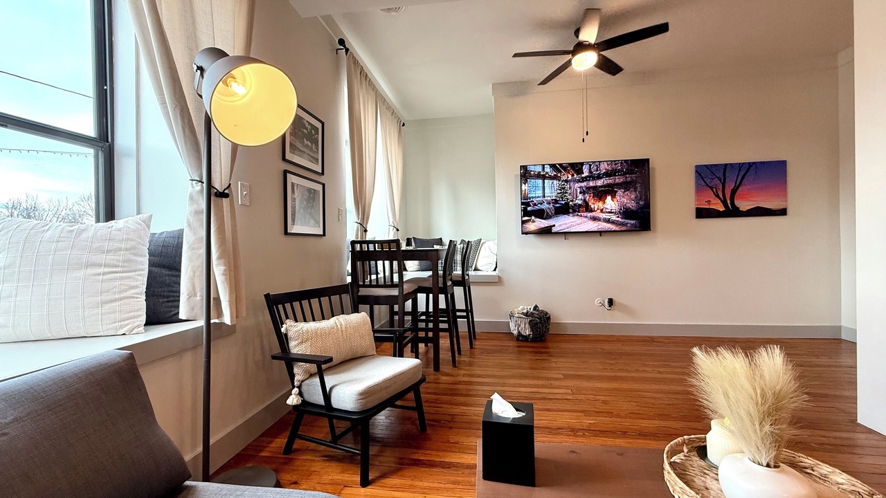 Photo of Livingroom in Burlingame