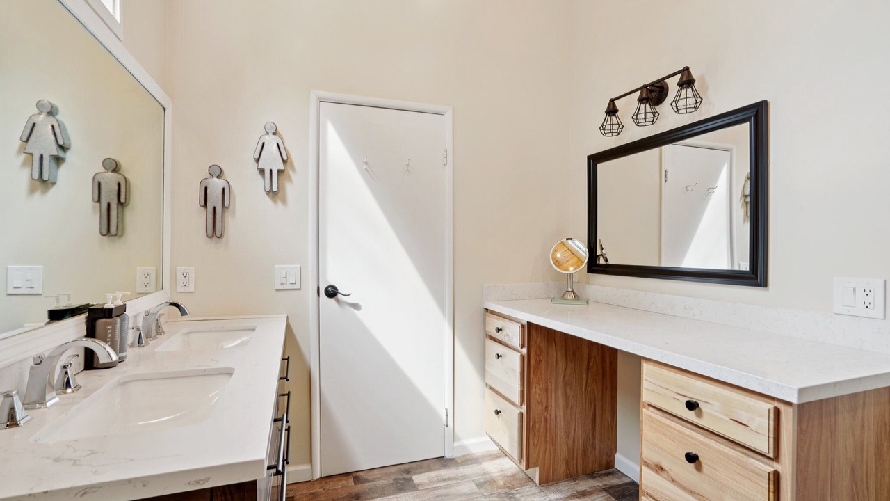 Photo of Bathroom in Idyllwild