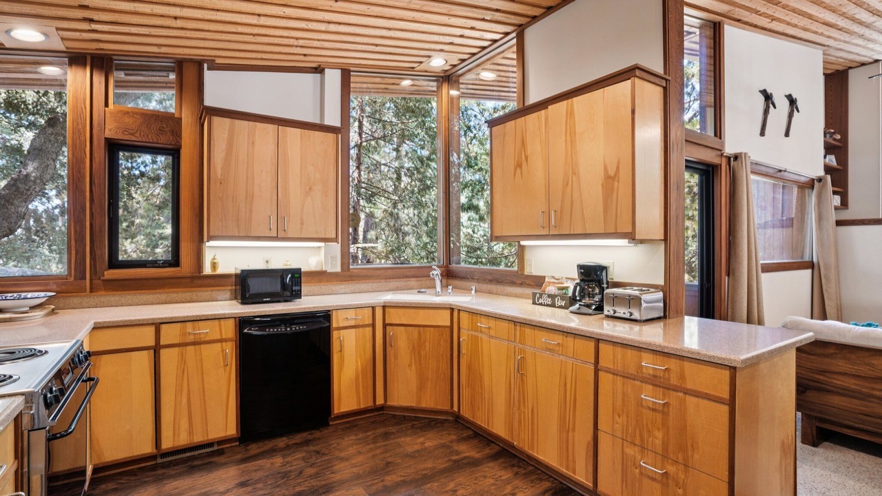 Photo of Kitchen in Idyllwild