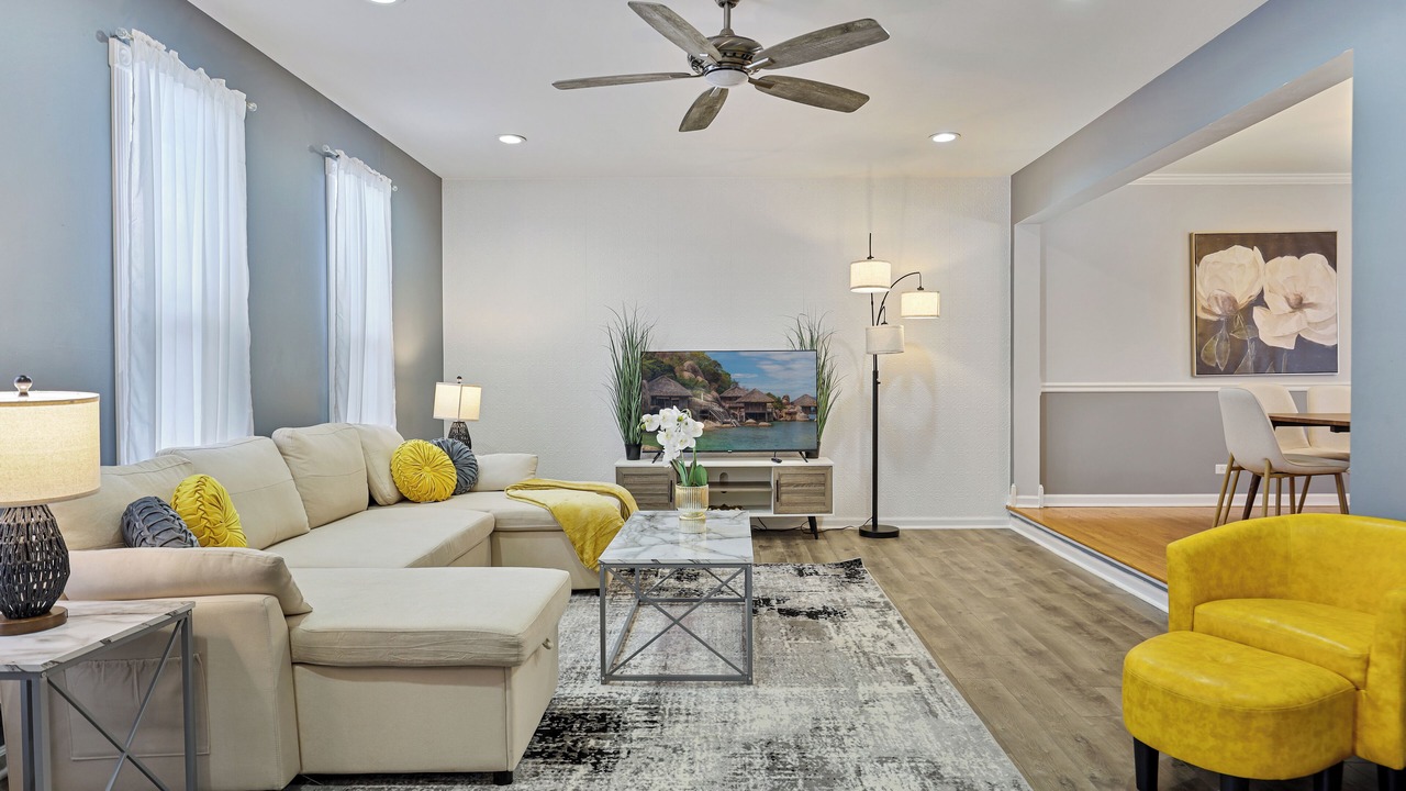 Photo of Livingroom in Naperville