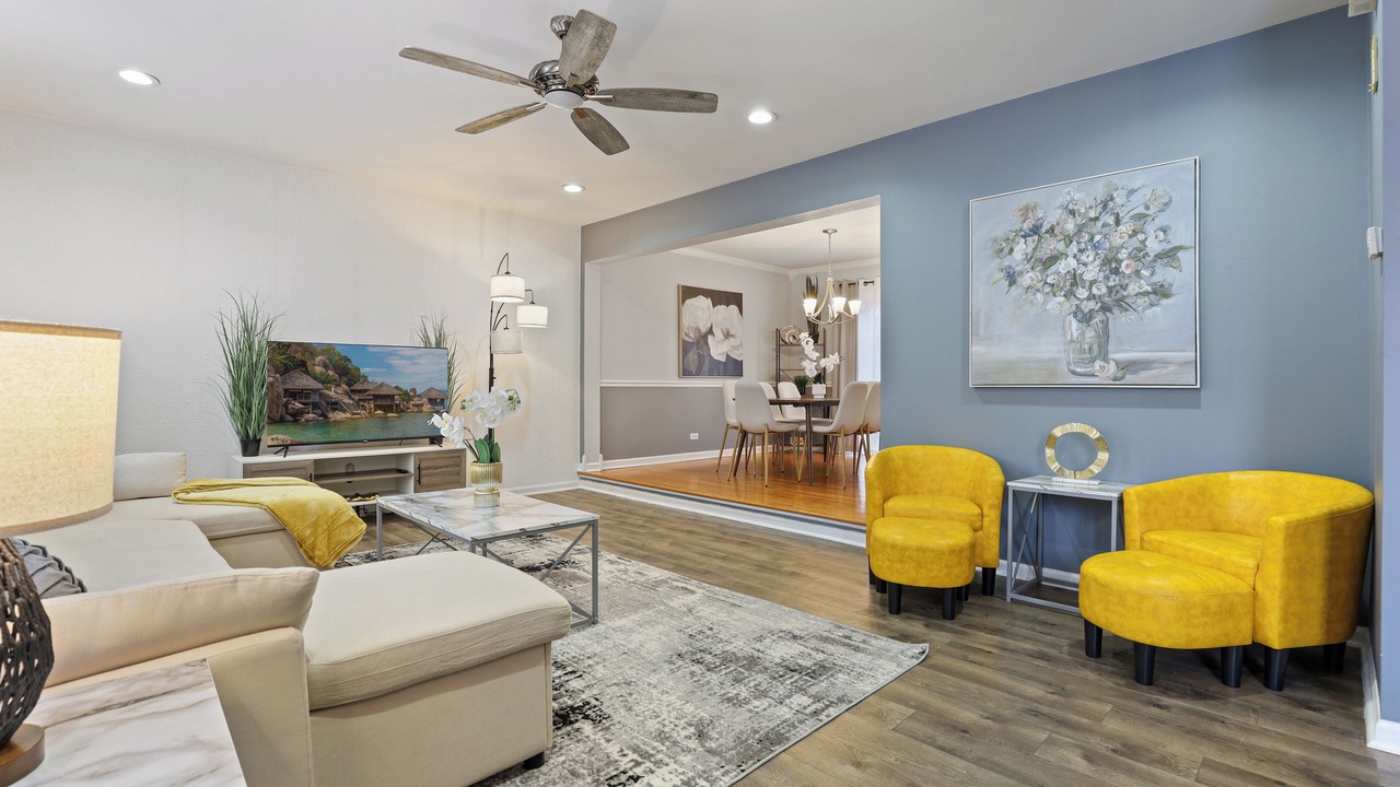 Photo of Livingroom in Naperville