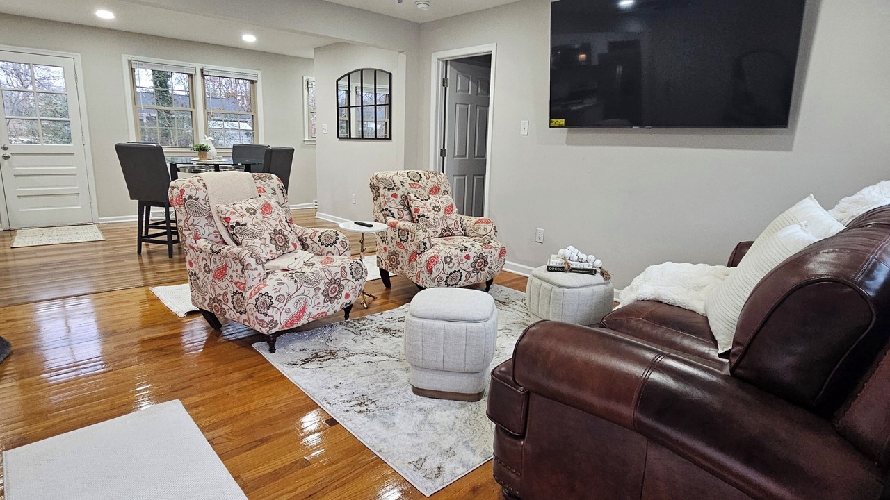 Photo of Livingroom in Hopewell