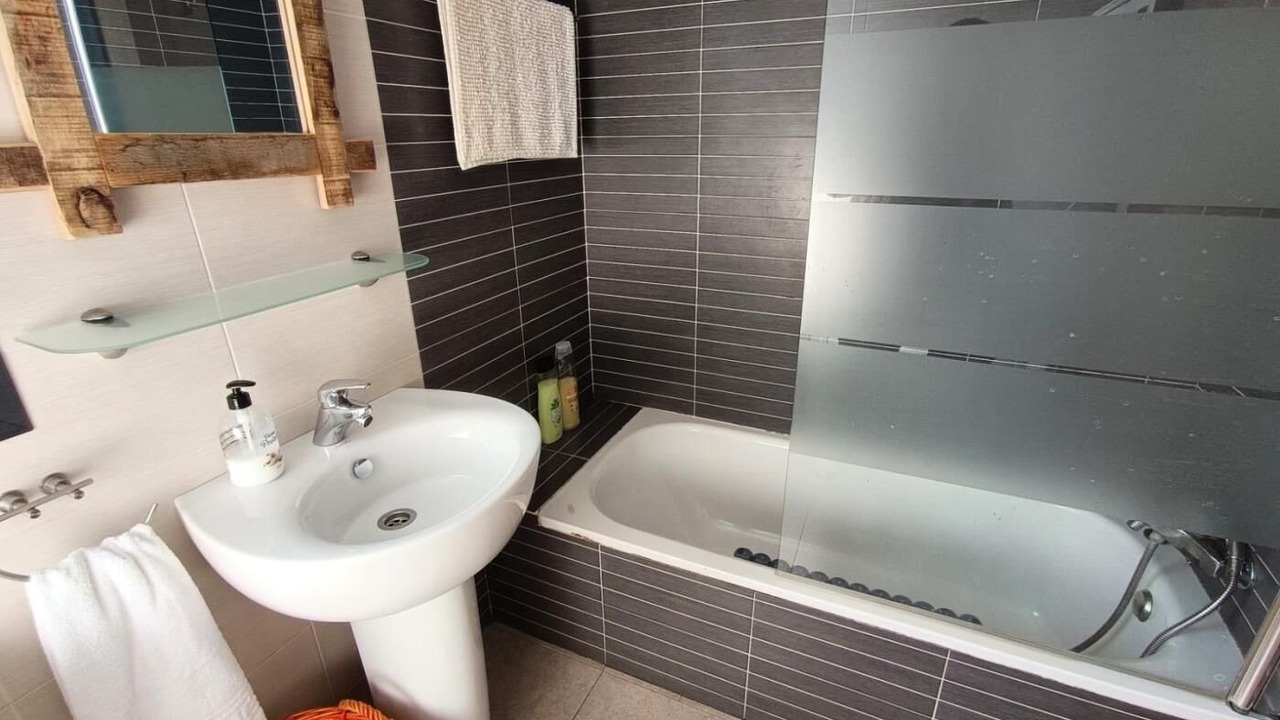 Photo of Bathroom in Cudon