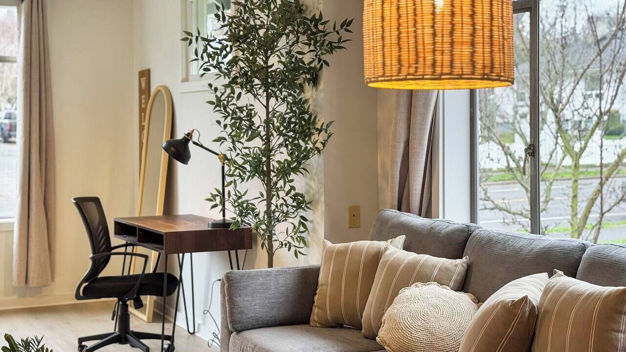 Photo of Livingroom in West Woodland