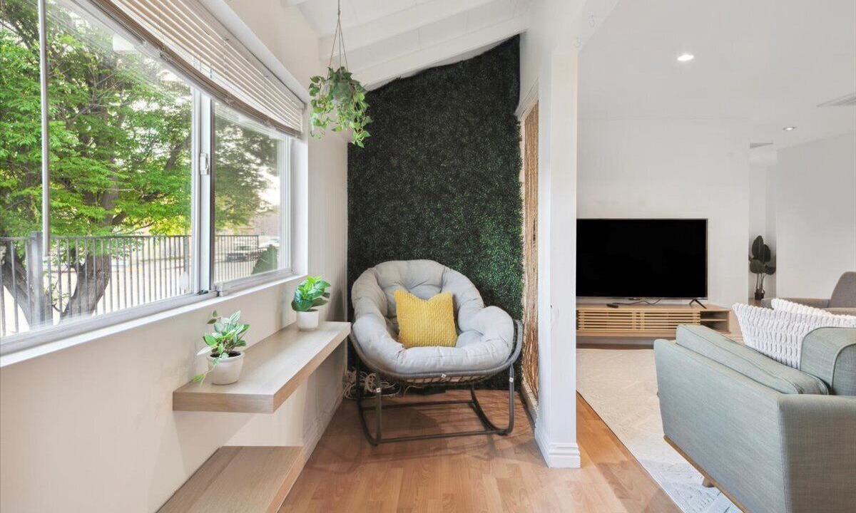 Photo of Livingroom in North Hollywood