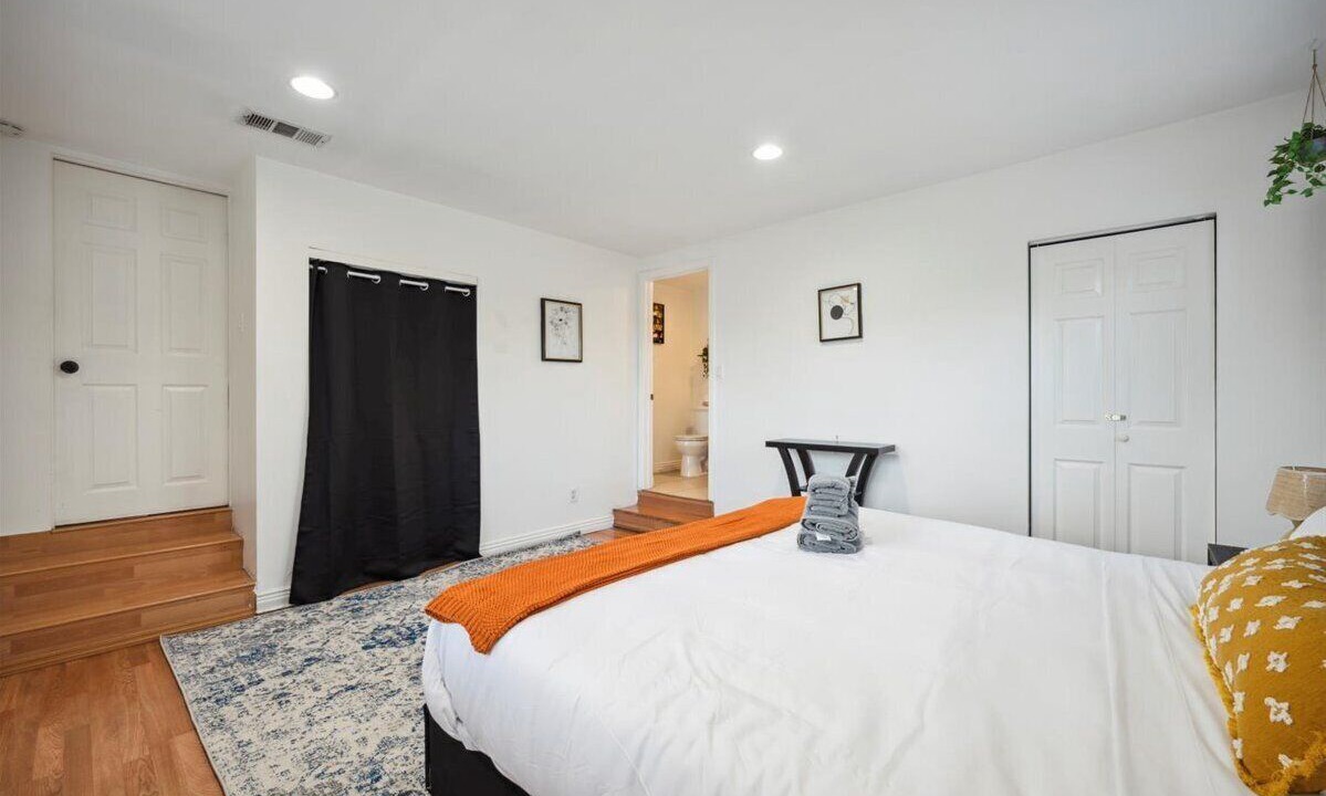 Photo of Bedroom in North Hollywood