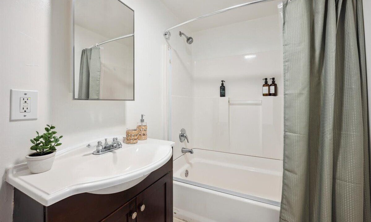 Photo of Bathroom in North Hollywood