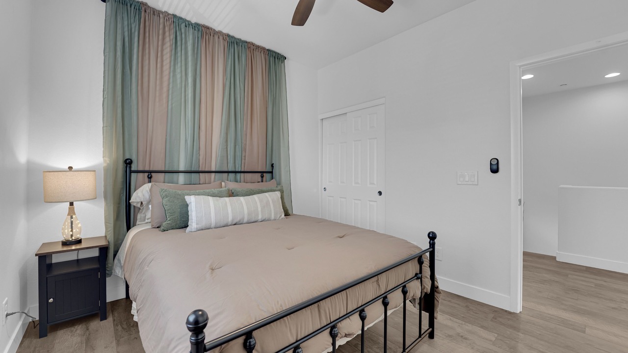 Photo of Bedroom in Sunrise Manor