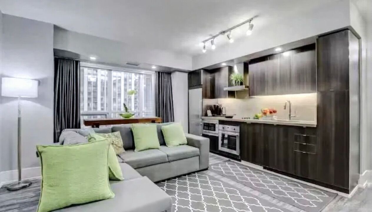 Photo of Livingroom in Toronto Entertainment District