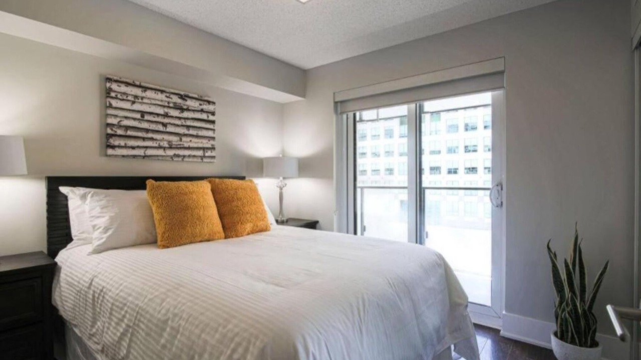 Photo of Bedroom in Toronto Entertainment District