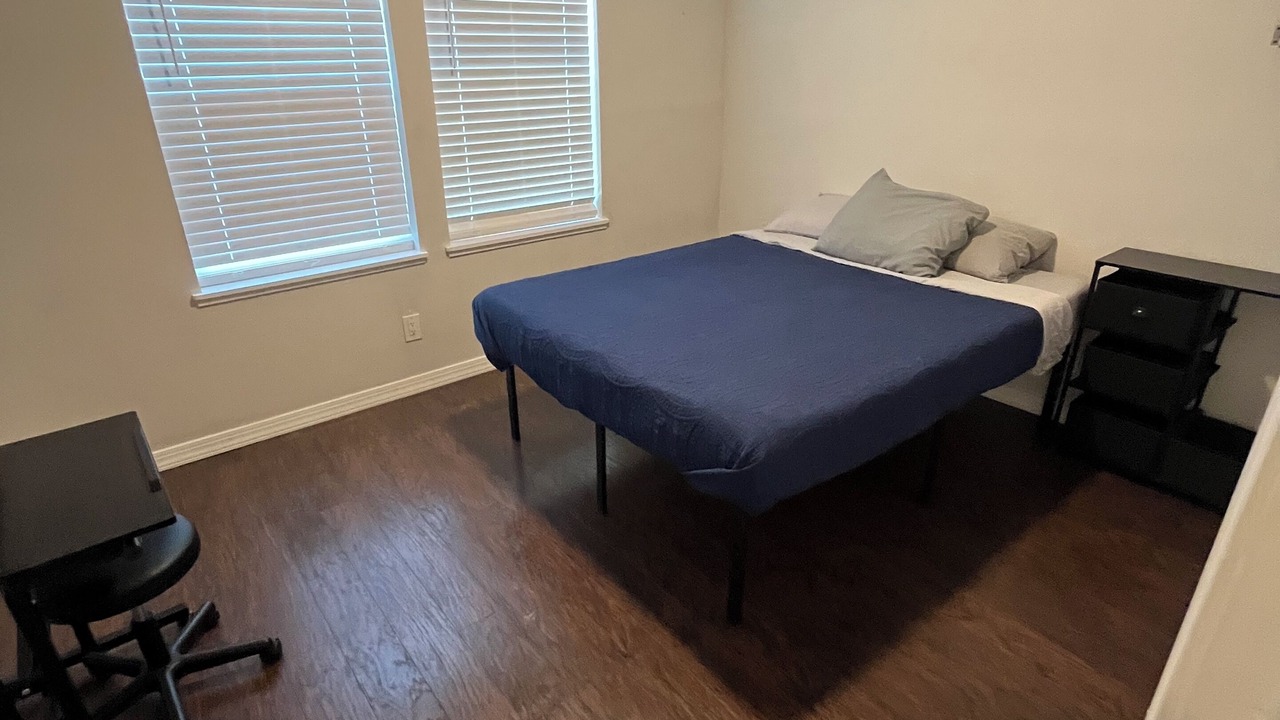 Photo of Bedroom in Woodlawn Lake