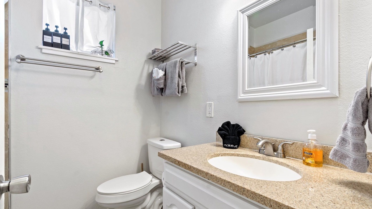 Photo of Bathroom in Woodlawn Lake