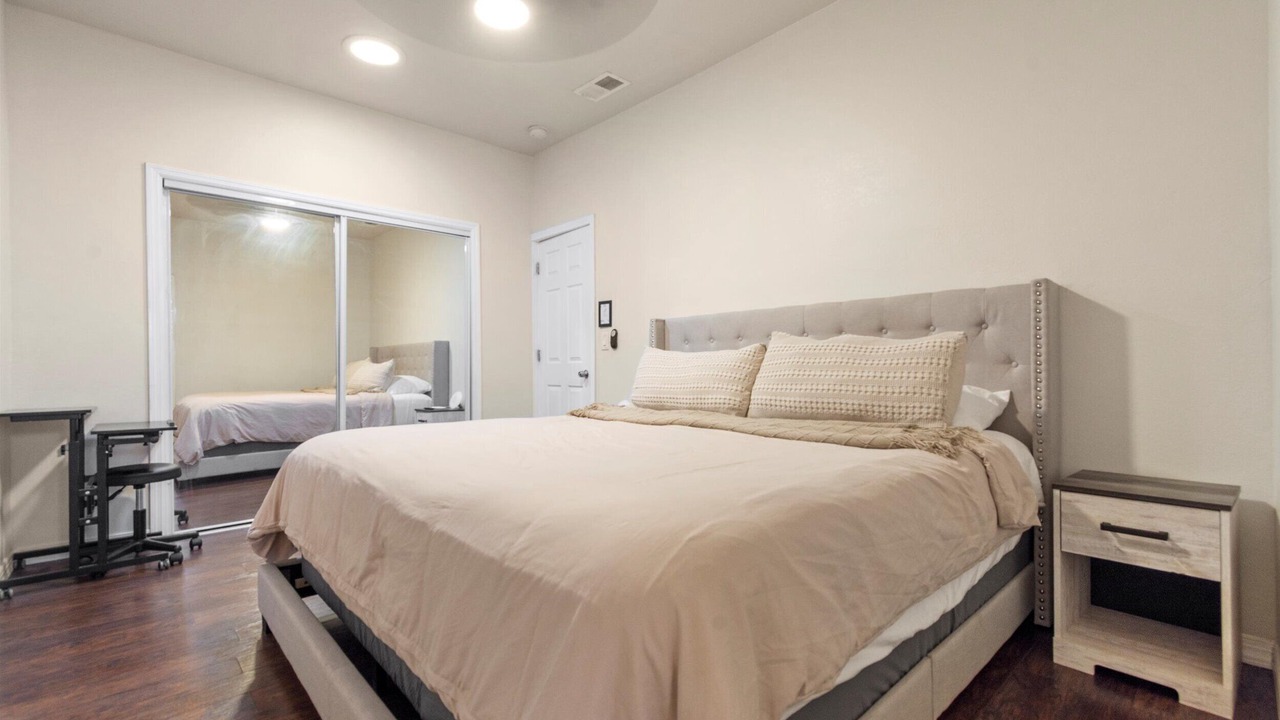 Photo of Bedroom in Woodlawn Lake