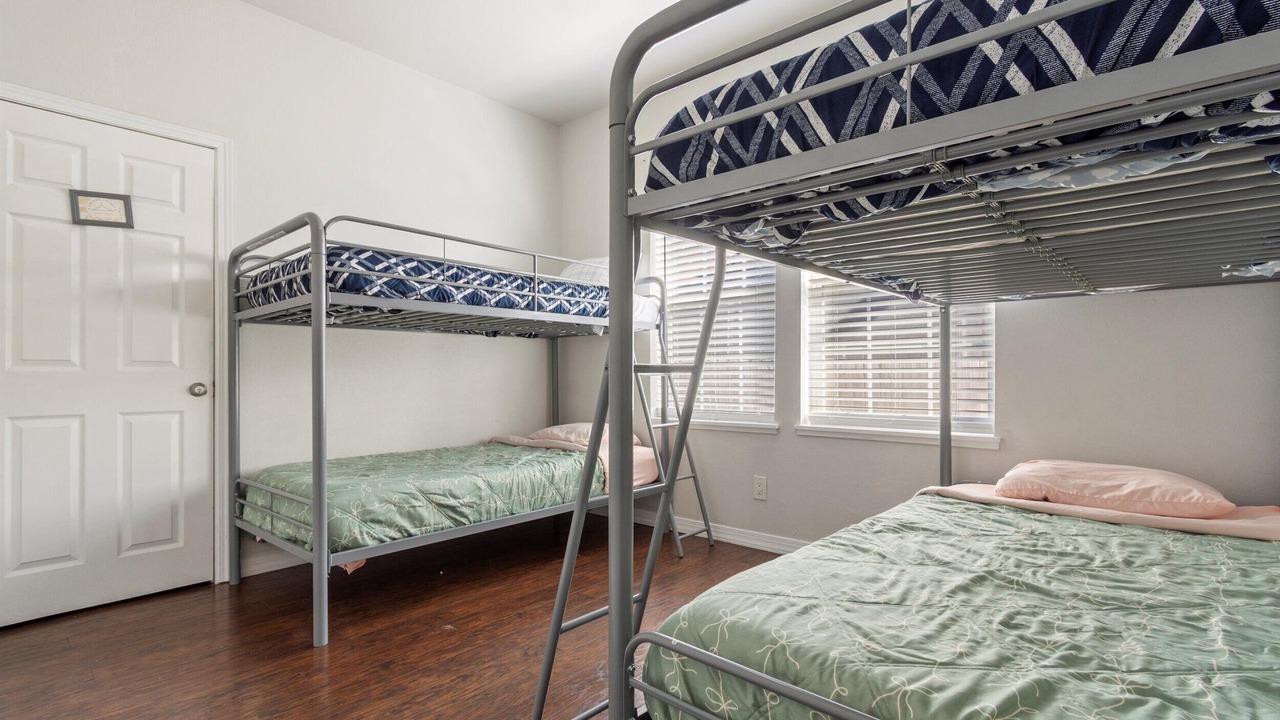 Photo of Bedroom in Woodlawn Lake
