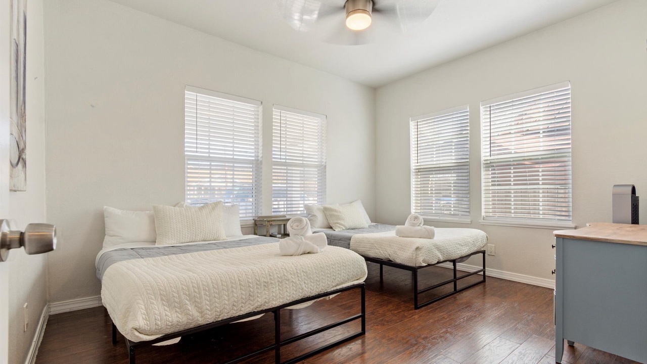 Photo of Bedroom in Woodlawn Lake