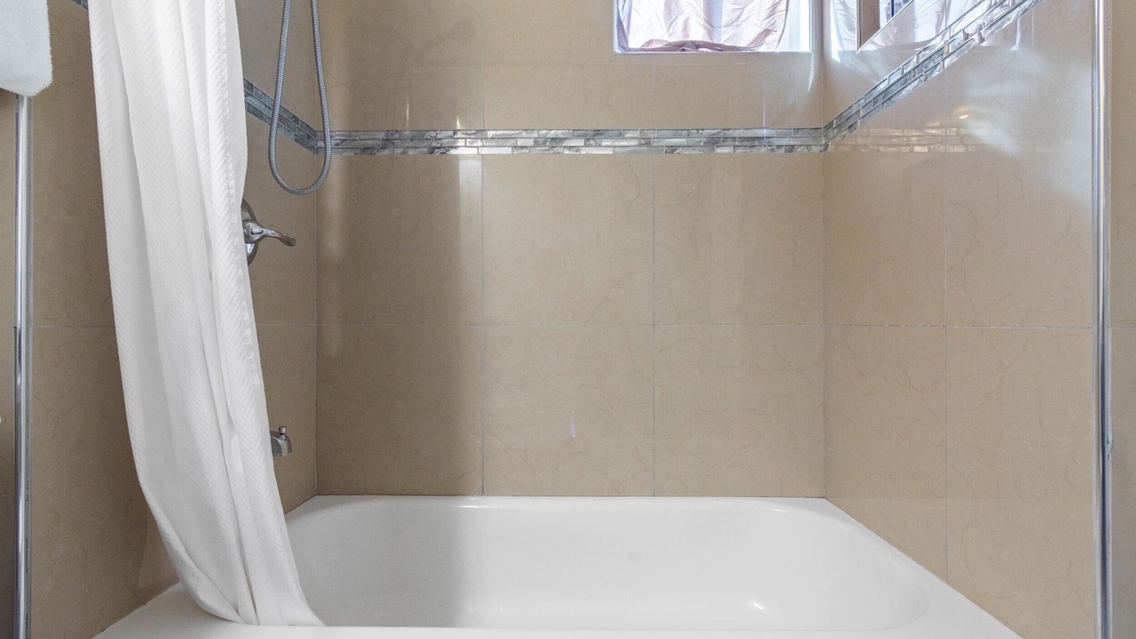 Photo of Bathroom in Woodlawn Lake