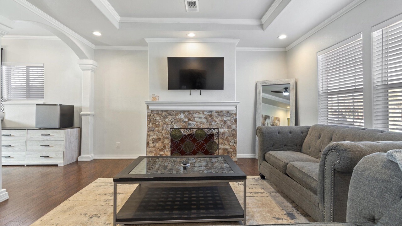 Photo of Livingroom in Woodlawn Lake