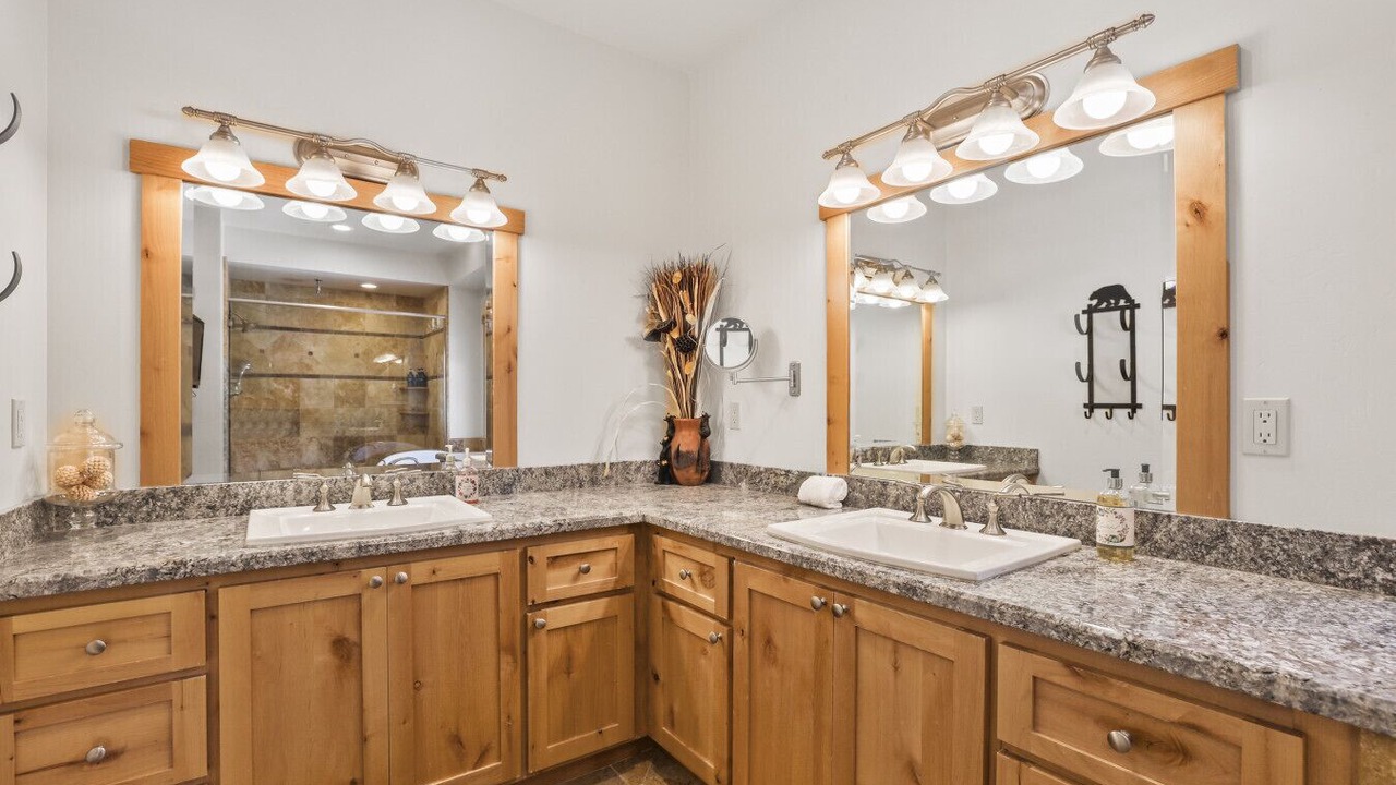 Photo of Bathroom in Christmas Valley