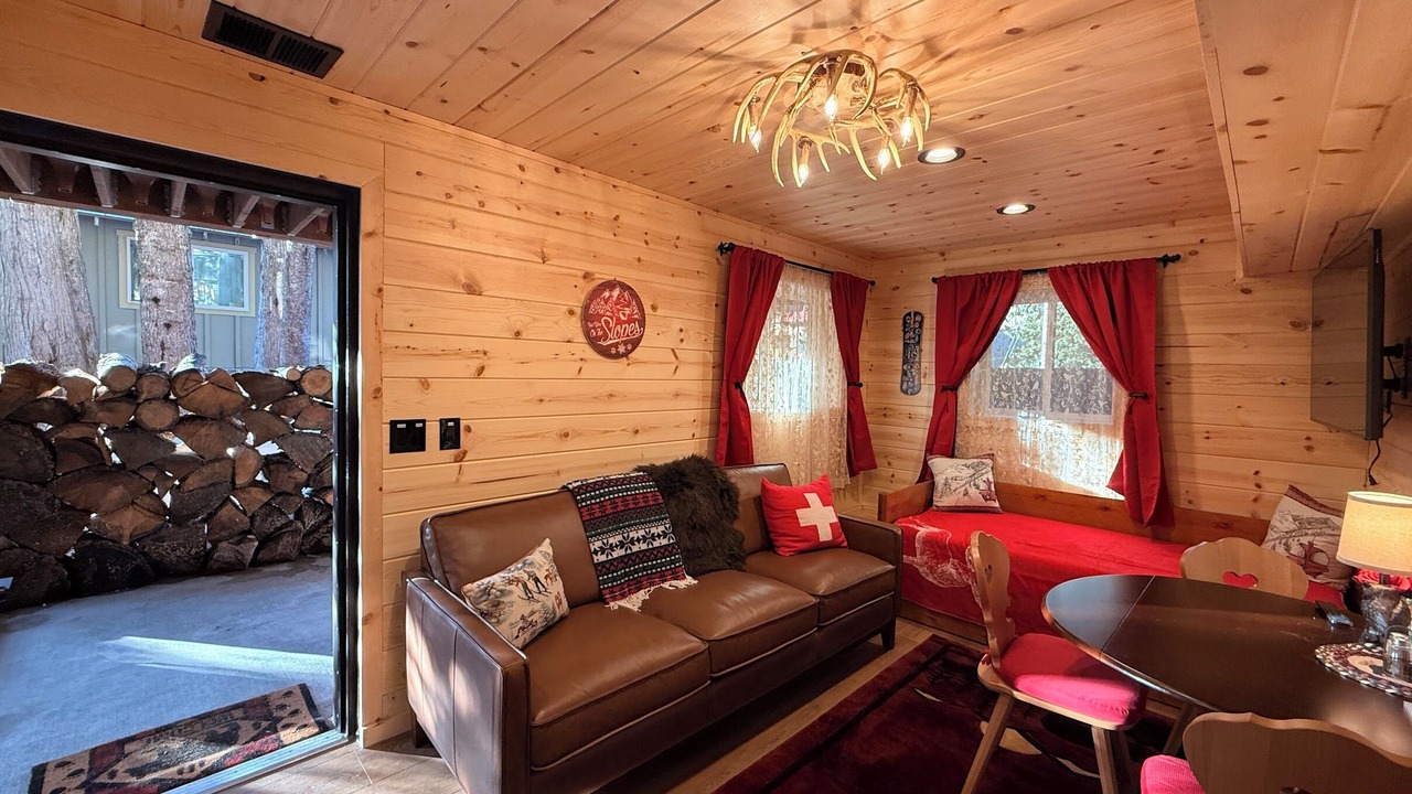 Photo of Livingroom in Government Camp