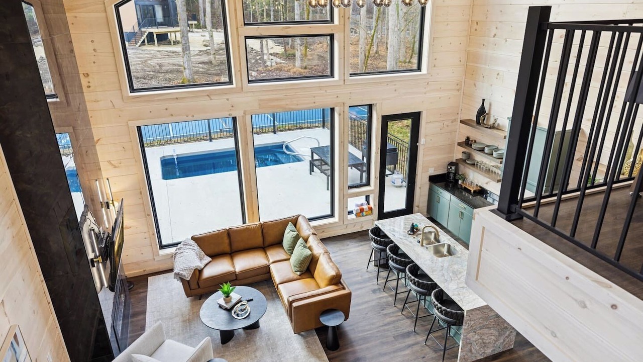 Photo of Livingroom in Pittman Center