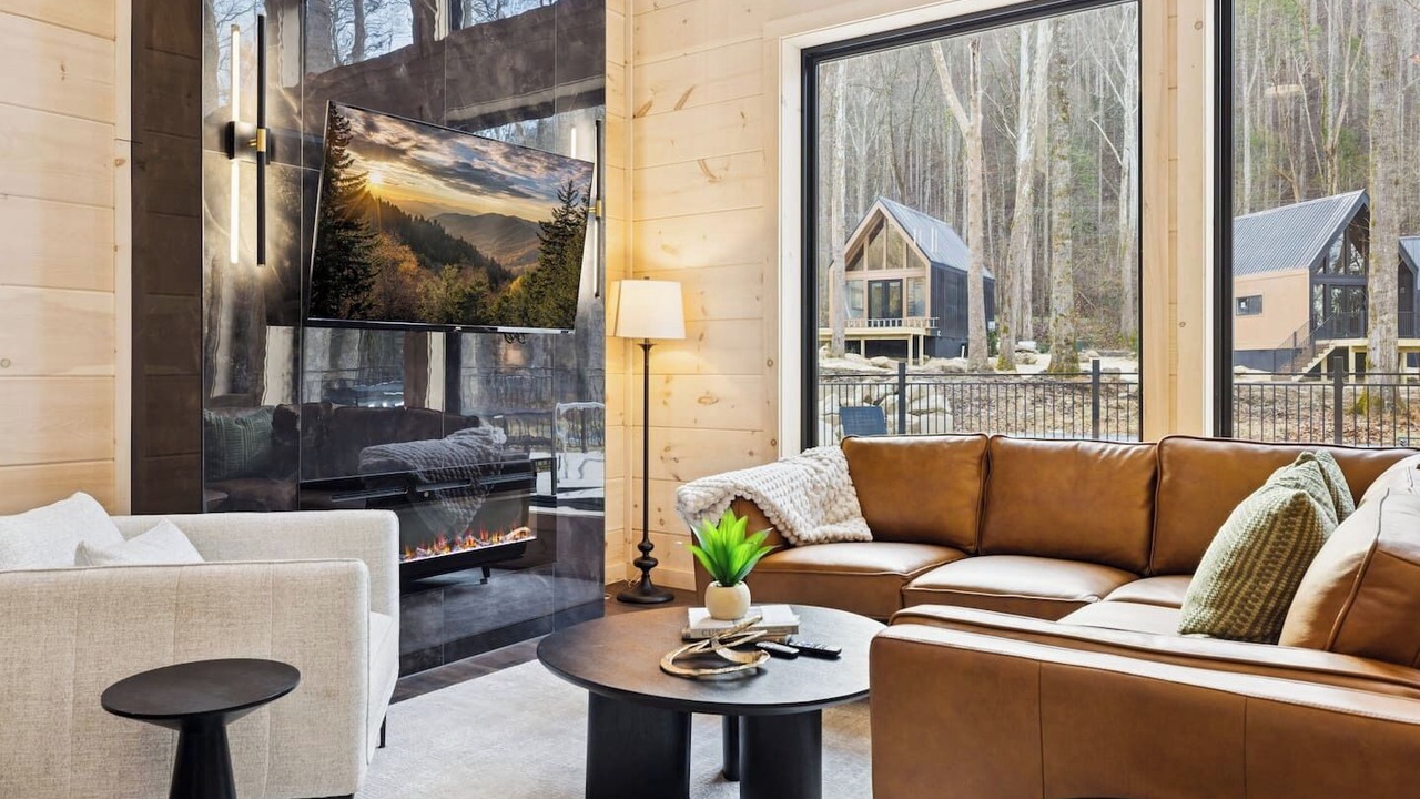 Photo of Livingroom in Pittman Center