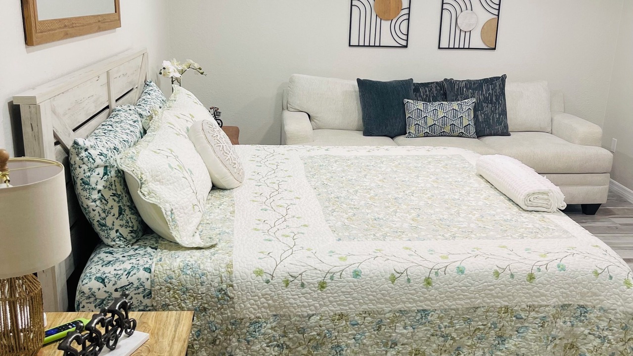 Photo of Bedroom in Seffner Community Alliance